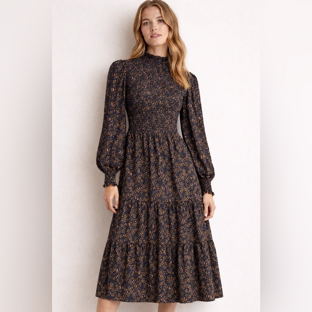 Boden Women’s Floral smocked long bubble sleeve midi dress, navy size 8.